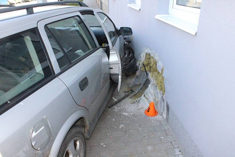 Srážka audi a opelu v Olomoucké ulici v Prostějově,  22.3.2019