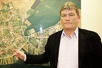 Vlastimil Konšel jako starosta Určic v roce 2009