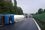 Následky hromadné nehody na D46 u Žešova - 10. 7. 2018