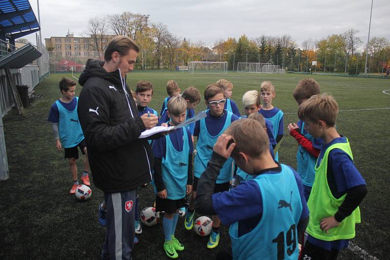 Mladí talentovaní fotbalisté ze střední Moravy se sjeli do Prostějova na ukázkový trénink fotbalové akademie.