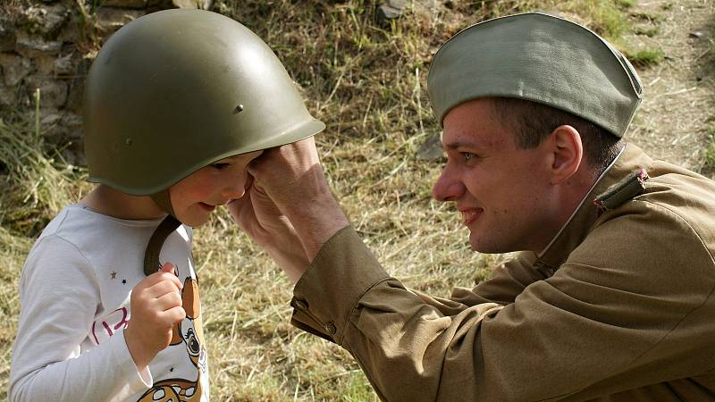 Dětský den s Kluby vojenské historie na plumlovském zámku - 6. 6. 2020