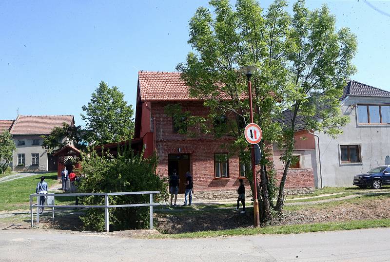 Expozice o Petru Bezručovi v domku v Kostelci na Hané, kde básník strávil posledních devatenáct let svého života