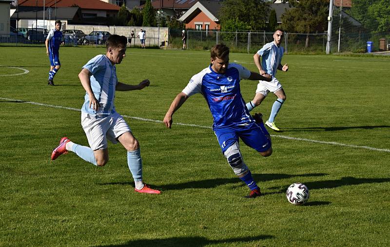 Vyvrcholení krátkého přípravného období fotbalistů Čechovic obstaral duel s Určicemi.