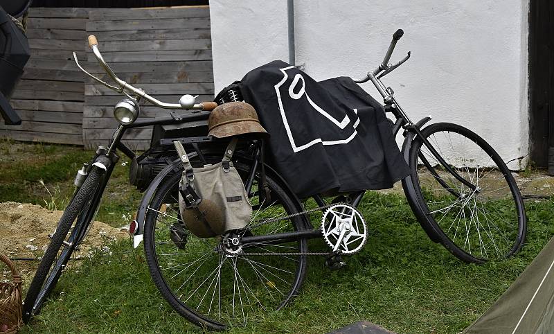 Akce připomínající historii 2. světové války nabídla pestrou přehlídku zbraní, techniky či uniforem několika armád, 18. 9. 2021