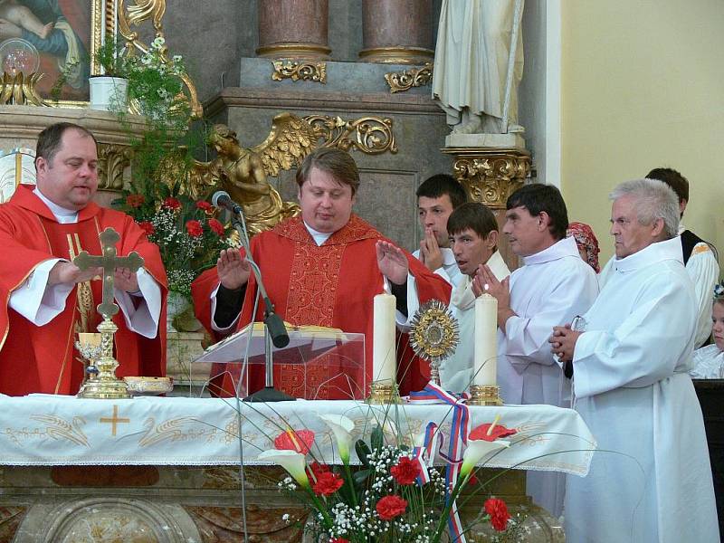 Mší a požehnáním zakončili v Nezamyslicích několikadenní odové slavnosti.