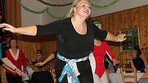 Obecní ples ve Vrchoslavicích v retro stylu