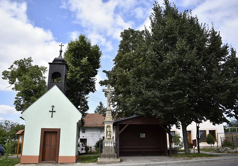 Čelechovice na Hané, Kaple a Studenec, to jsou místní části, ze kterých se skládá obec ležící přibližně šest kilometrů od Prostějova.