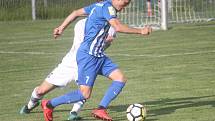 Fotbalisté Prostějova (v modrém) doma podlehli Líšni 2:6