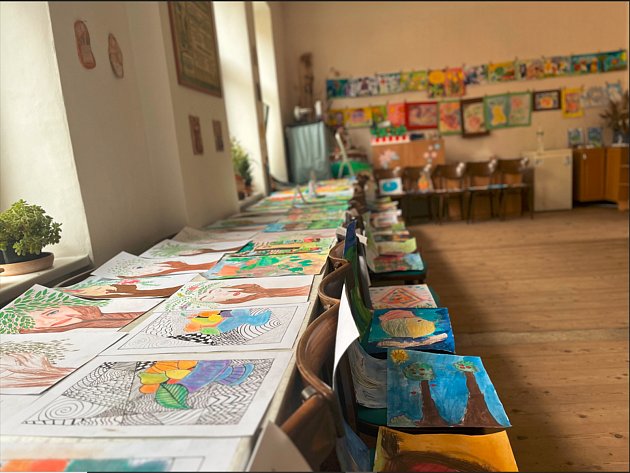 Celkem 17 prostějovských škol vystavovalo v prostějovské Daliborce své výtvarné práce. Třicátý ročník soutěže pro děti pořádají zahrádkáři.