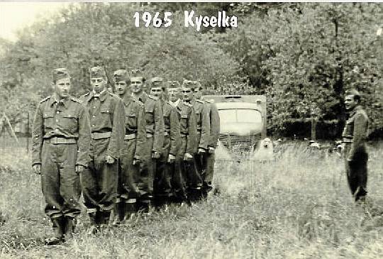 U KYSELKY v roce 1965. Hasiči se účastnili různých soutěží a cvičení. Častým místem, kde byly tyto akce pořádány, byla Kyselka. Ta je součástí Budětska. Nachází se zde léčivý pramen.