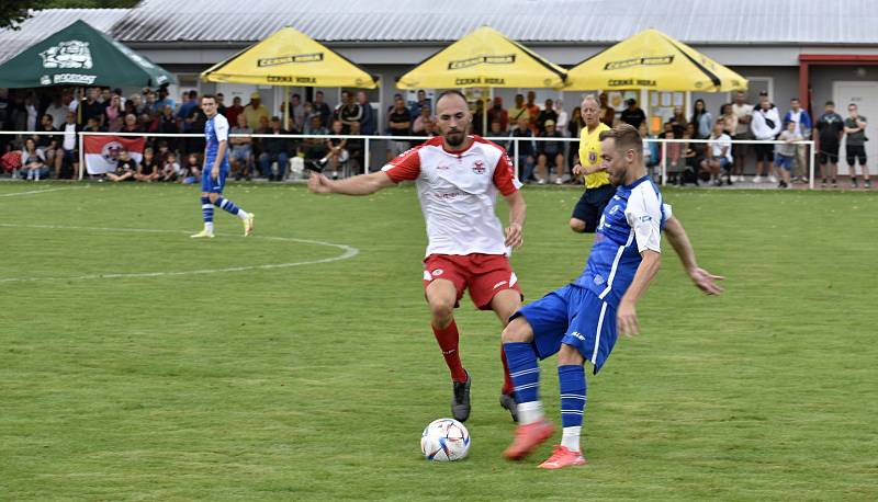 V rámci oslav 90. výročí fotbalu v Kostelci na Hané, se představili bývalí hráči pražské Slavie a v krajském derby Čechovice. 28.8. 2022