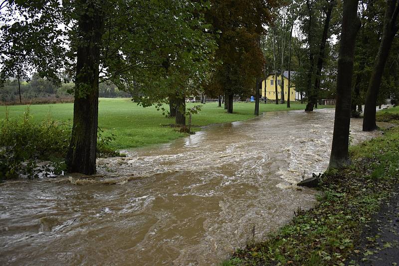 Říčka Romže u Běleckého mlýna pod Zdětínem. 14.10. 2020