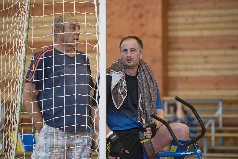 ŠKODA Extraliga v Nezamyslicích. Petr a Martin Přikrylovi (v černomodrém).