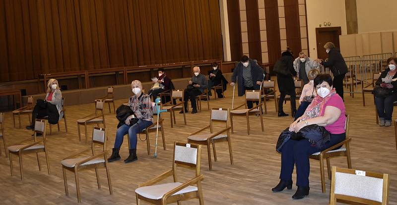 V prostějovském KaSku bylo otevřeno očkovací centrum pro veřejnost. 17.3. 2021