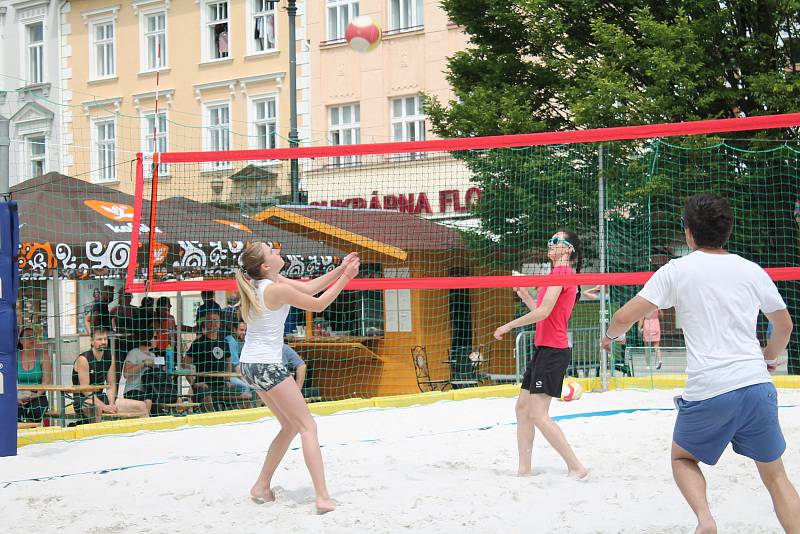 Beach volejbalový turnaj facebookové skupiny Prostějov bez cenzury