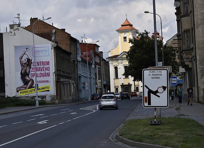 Hned několik uzavírek v centru Prostějova straší řidiče od začátku prázdnin a také s počátkem měsíce srpna.