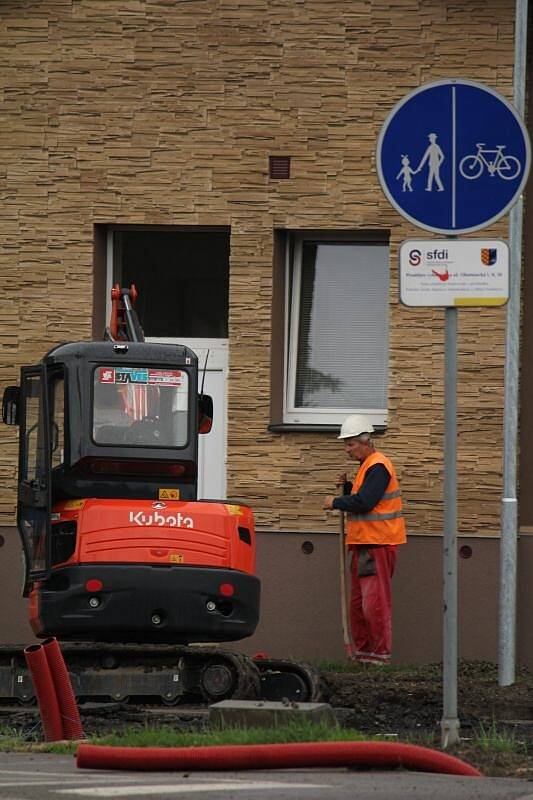 Opravy Olomoucké ulice v Prostějově. Uzavírka potrvá do 8. září