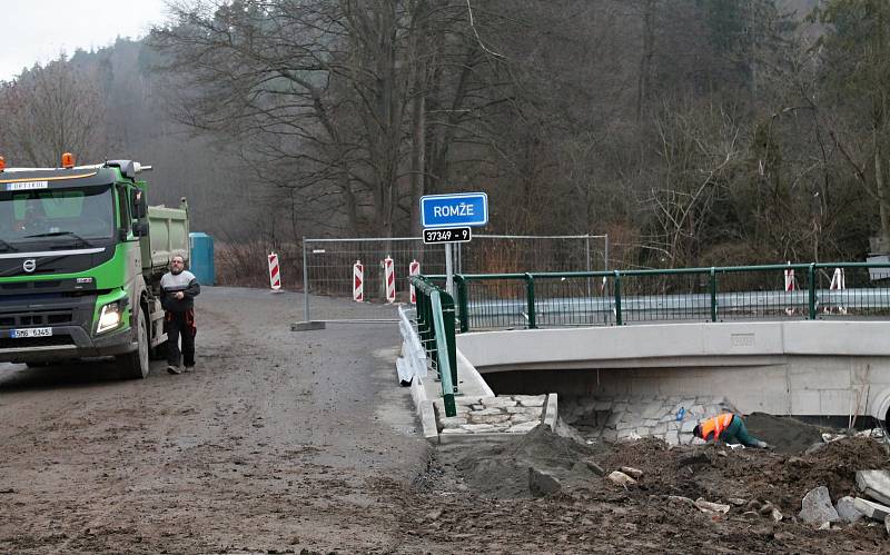 Výstavba dvou nových mostů v Ptenském Dvorku na Prostějovsku