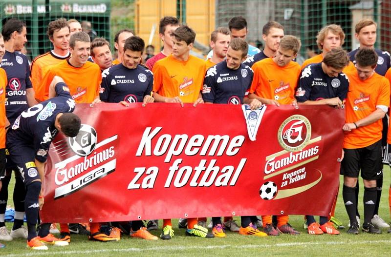 Akce Kopeme za fotbal dorazila také do Čechovic a s ní mužstvo 1. FC Slovácko. Místní borci na prvoligový tým nestačili a po devadesáti minutách padli 0:14, přesto si duel náramně užili.