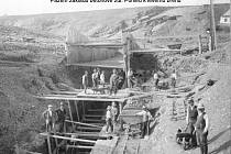 Plumlovská přehrada byla budována v letech 1913 až 1914 a následně po ukončení I. světové války v letech 1921 až 1932.