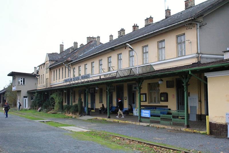 Historická budova Místního nádraží v Prostějově zatím nemá jasno o své budoucnosti. 12.11. 2019