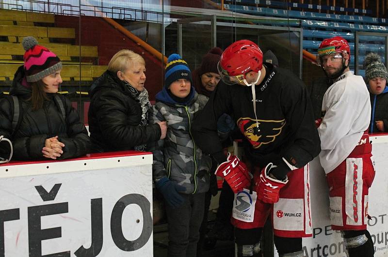 Setkání dětí z Tetína s hokejisty Prostějova. 6.2. 2020