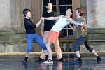 Na generálce na Baletní galavečer na plumlovském zámku tančili členové Moravského divadla Olomouc ještě bez kostýmů