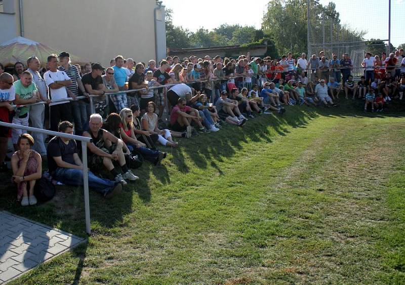 Do ochozů stadionu Za Místním nádražím se vměstnalo neuvěřitelných 3834 diváků