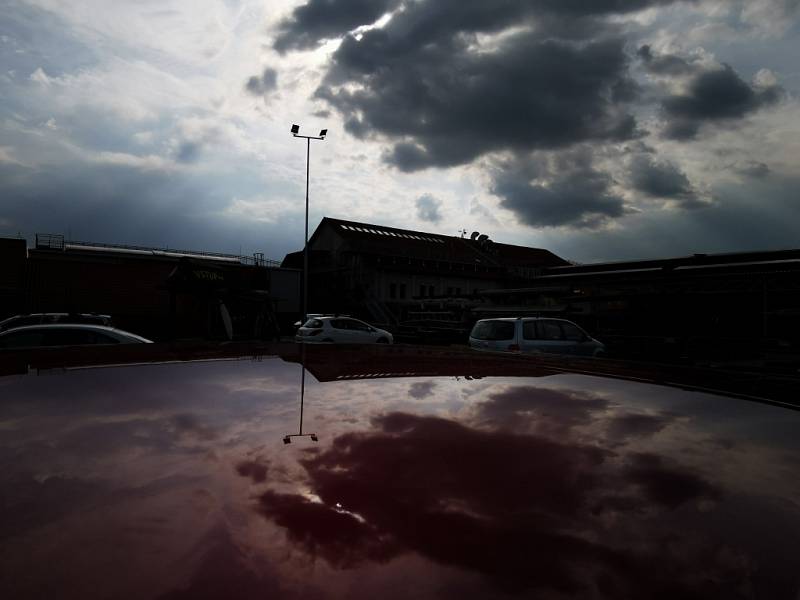 Sobotu zaměřenou na portrétní fotografii vystřídalo v neděli téma glamour a móda.