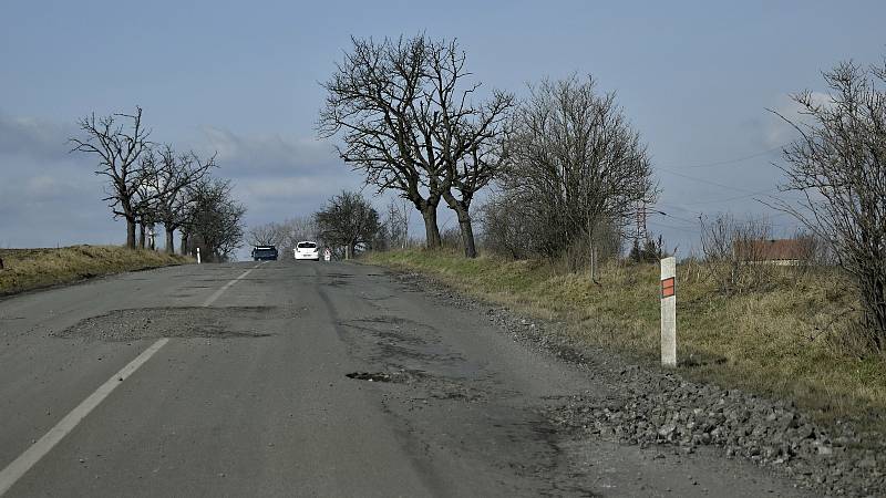 Tankodrom první kategorie. Silnice mezi Prostějovem a Ohrozimí. 9.3. 2021