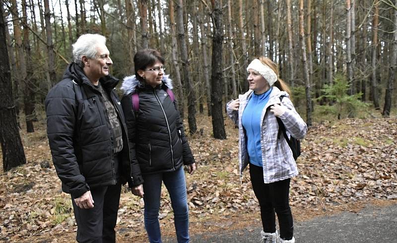 Přivítat Nový rok přišlo na nejvyšší hanáckou horu Velký Kosíř více než dva tisíce lidí. 1.1. 2022