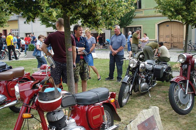 Veterán rallye v Němčicích nad Hanou