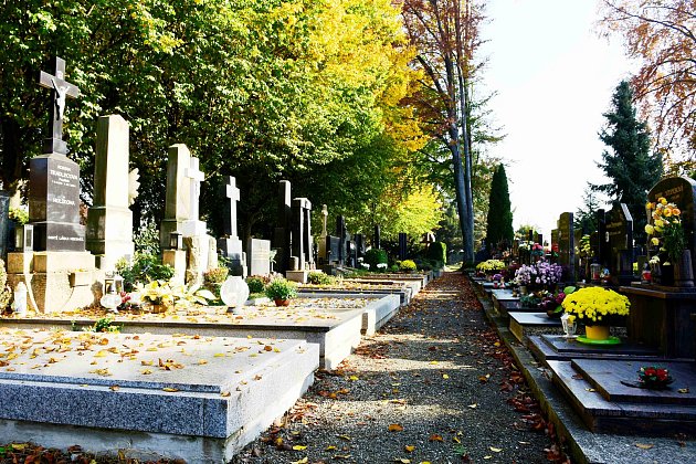 Hřbitov v Prostějově před Památkou zesnulých nazývanou lidově Dušičky
