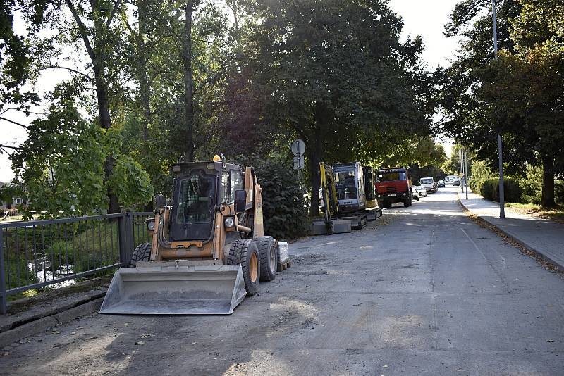 Dopravní trable v jihozápadní části Prostějova nekončí. Aktuálně jsou neprůjezdné ulice Žeranovská a Šmeralova. Šmeralova ulice bude neprůjezdná do poloviny října. 15.9. 2021