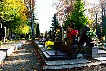 Hřbitov v Prostějově před Památkou zesnulých nazývanou lidově Dušičky