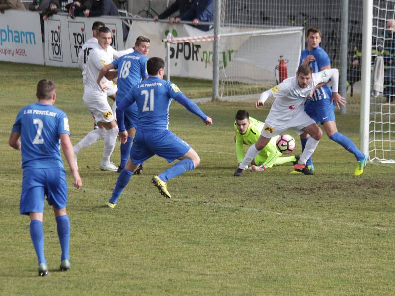 Fotbalisté 1. SK Prostějov nestačili v sobotním klání na Frýdek-Místek. Zápas opět rozhodl špatný vstup Hanáků a rychlé dva góly, které inkasovali.