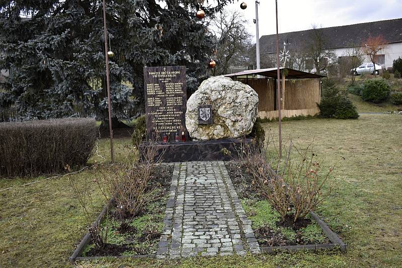 Stínava je malou obcí u hlavní silnice 150 směrem na Protivanov.