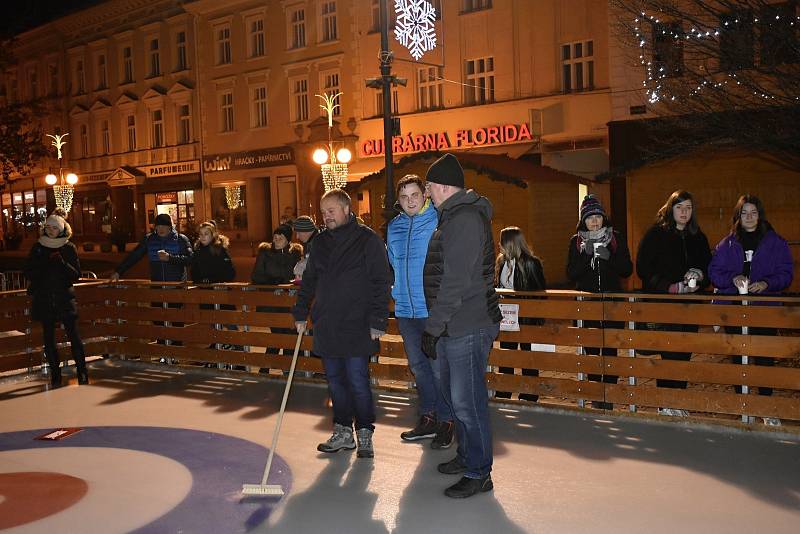 Hanácké curling na prostějovském mobilním kluzišti, 3.12. 2021