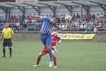 Fotbalisté Prostějova (v modrém) porazili ve 28. kole Velké Meziříčí 2:0