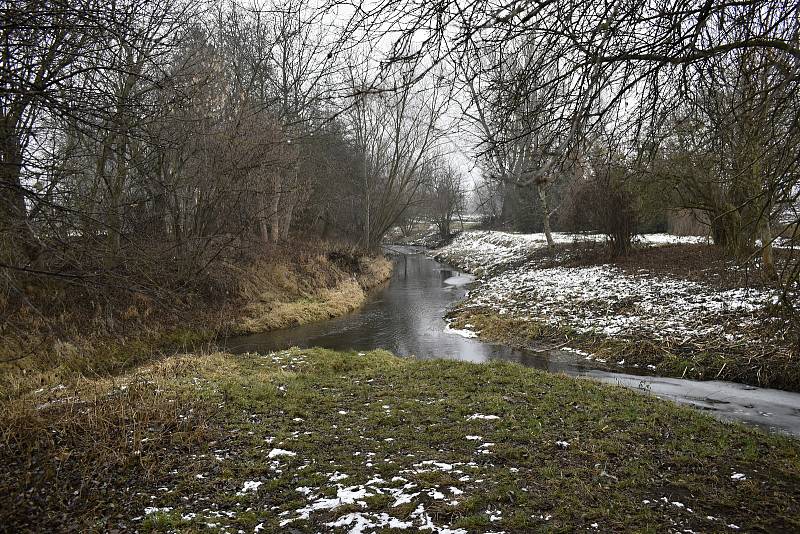 V blízkém okolí říček Romže a Hloučely se chystá revitalizace, jejímž výsledkem bude několikahektarová relaxační zóna. 2. 2. 2022