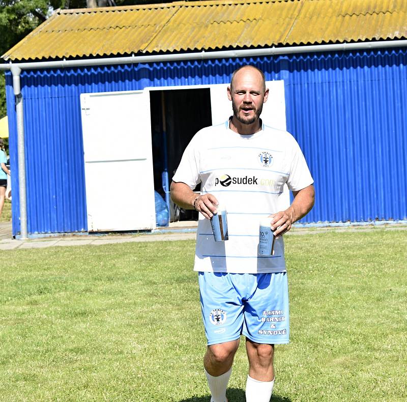 Těžce nemocnou Lexinku přijeli do Skalky podpořit fotbalisté i hokejisté. 25.6. 2022