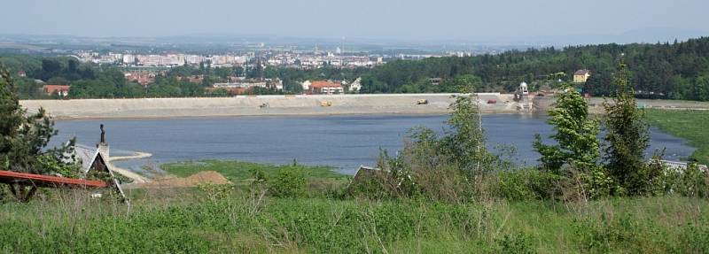 Plumlovská přehrada se pozvolna plní vodou - 19. května 2013