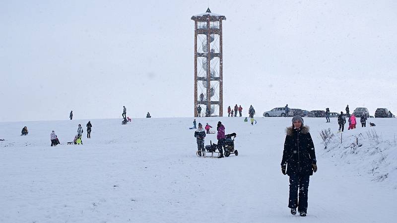 Zimní radovánky u rozhledny Kopaninka v Repechách na Prostějovsku - 9. ledna 2021