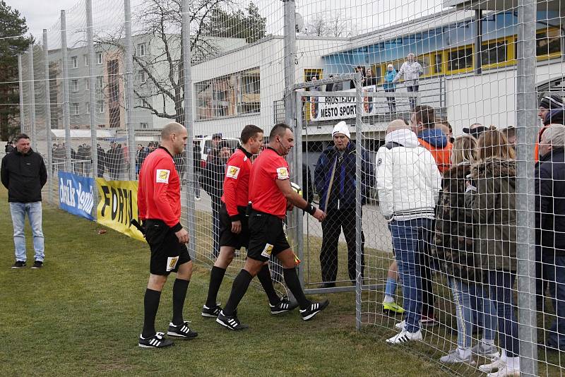 Fotbalisté Prostějova (ve světlém) prohráli s Českými Budějovicemi 0:1.