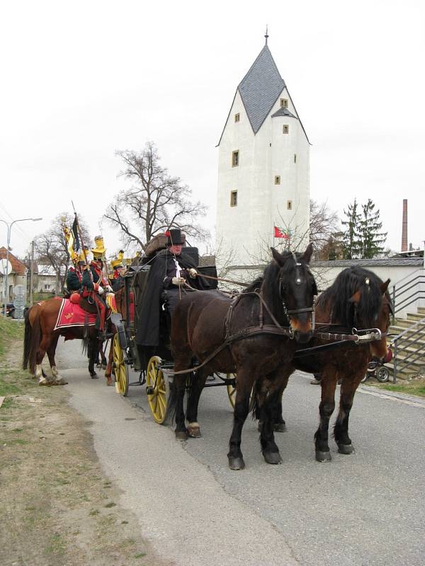 Spanilá jízda krajem otevřela sezonu v Muzeu historických kočárů v Čechách pod Kosířem