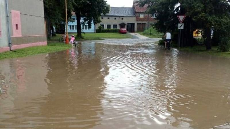 Následky bouřky v Želči na Prostějovsku, 28. 6. 2020