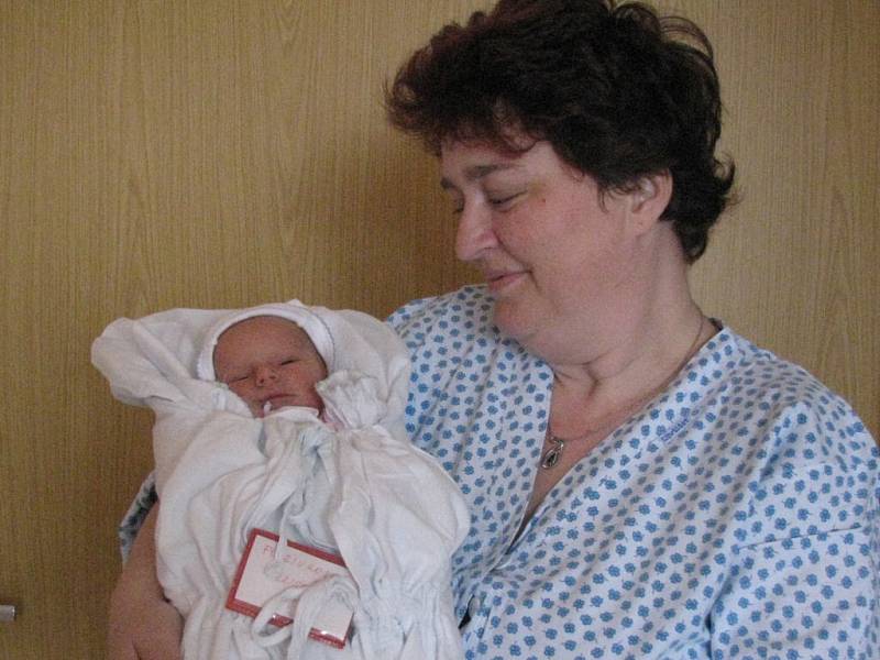 Kristýna Pokrivková, 28. 2. 2008, Prostějov, 48 cm a 2,4 kg.