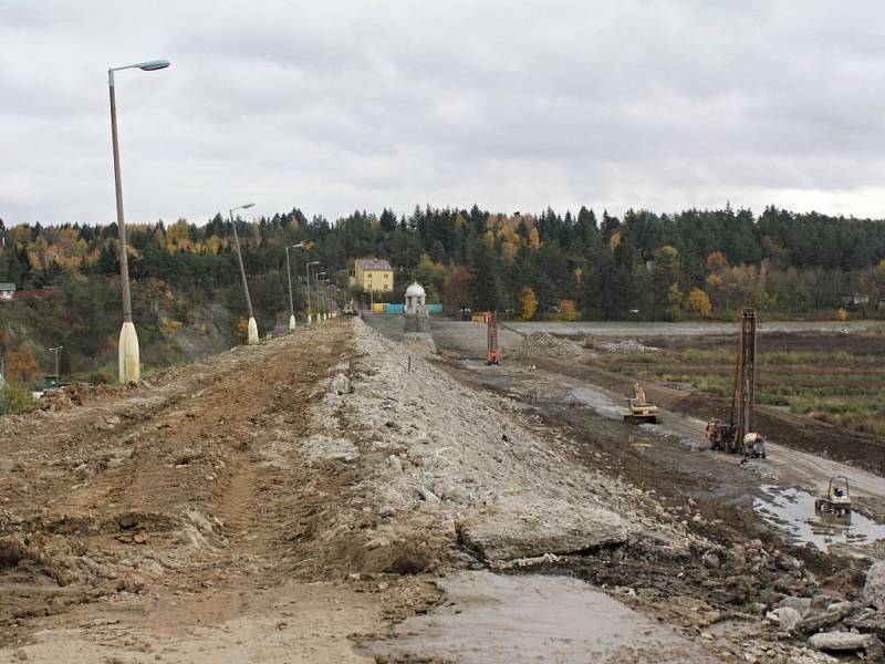 Oprava hráze plumlovské přehrady