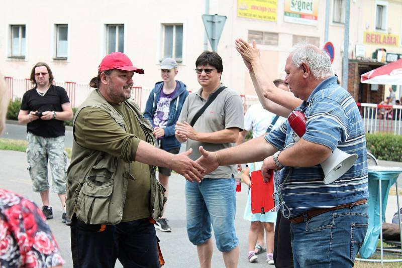 Rybářské závody na Drozdovickém rybníku