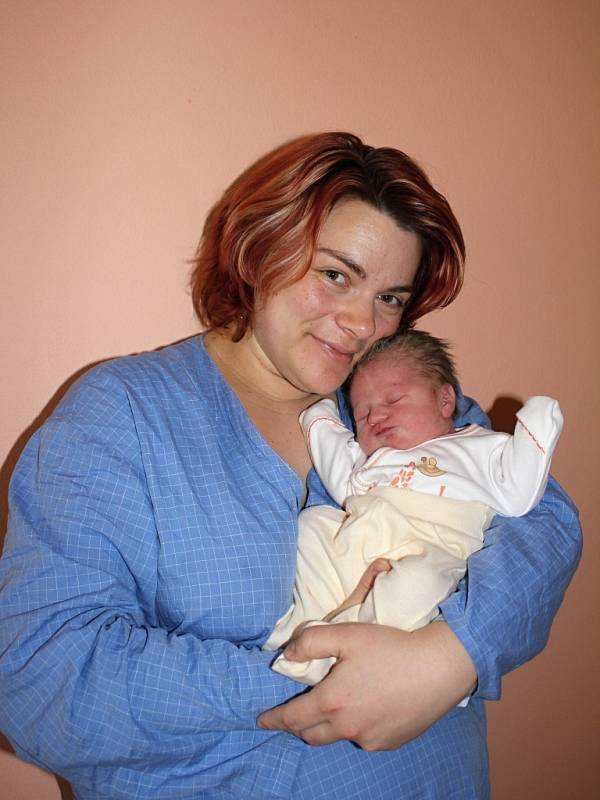 Eliška Hrubá s maminkou Ivetou, Lutín, narozena 5. dubna, 48 cm, 3150 g